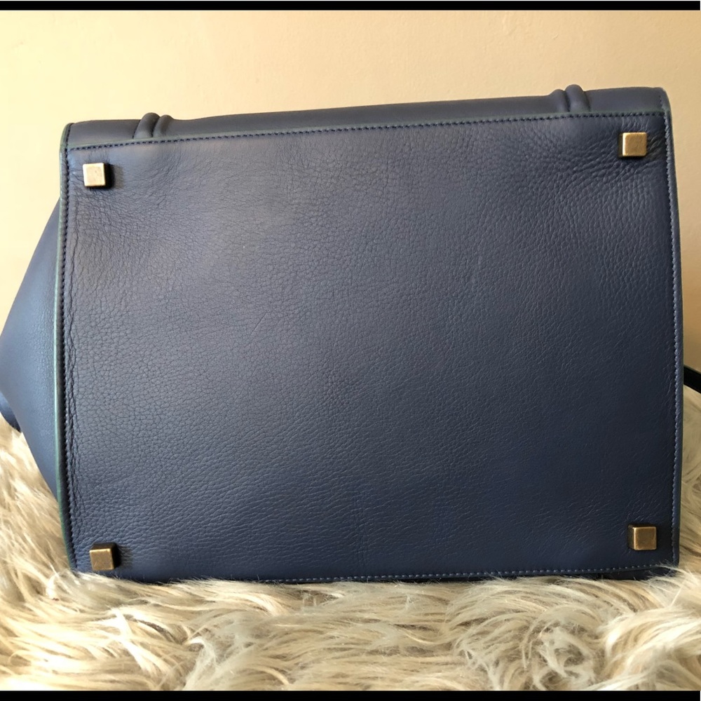**SOLD**Cèline Medium Phanthom Bag - Picture 4 of 8